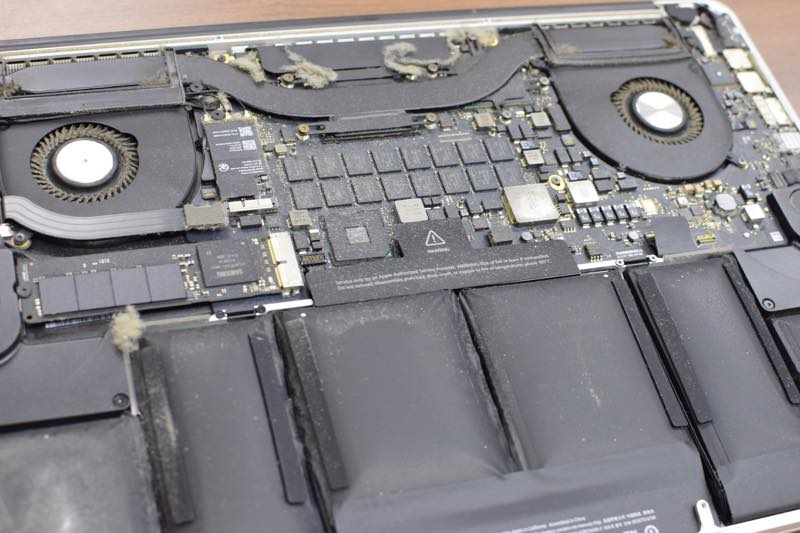 MacBook Pro Retina】バッテリーの交換修理が表示されている 